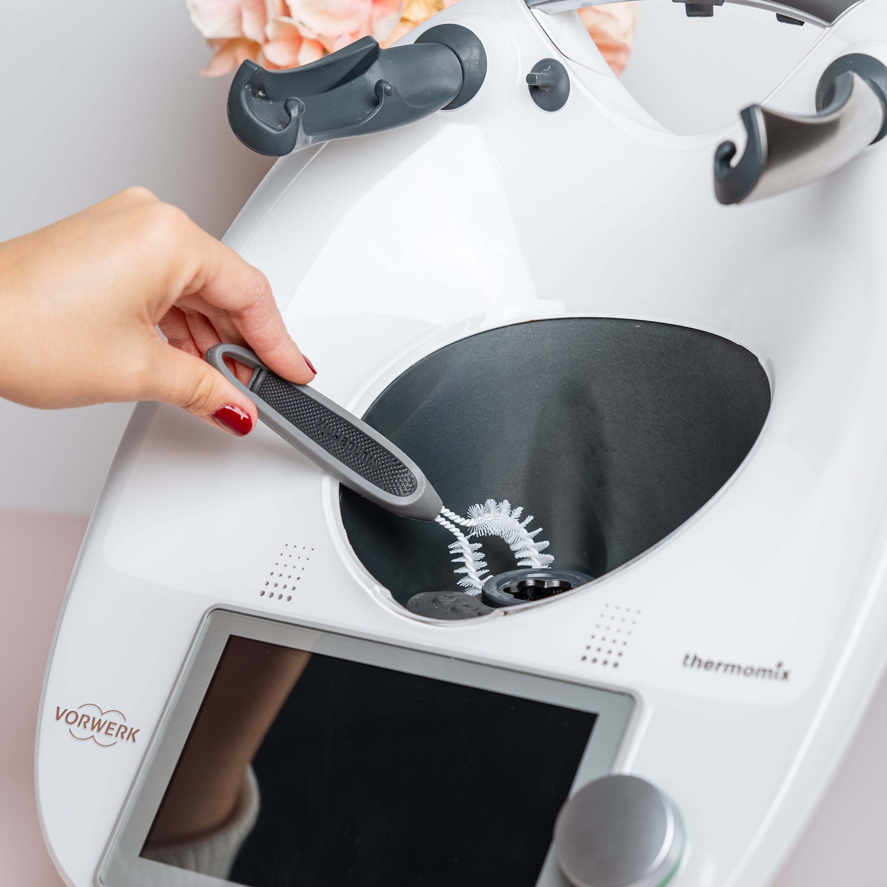 WunderBrush® Omega | Reinigungsbürste für Thermomix-Gehäuse